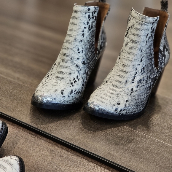 Jeffrey Campbell Cromwell Black White Snakeskin Western Leather Ankle Bootie - Picture 6 of 12